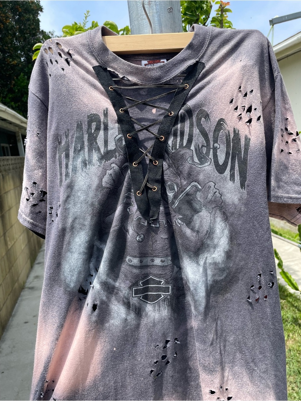 Vintage Harley-Davidson Lace-Up Distressed Graphic Tee - Gray Black Pink
